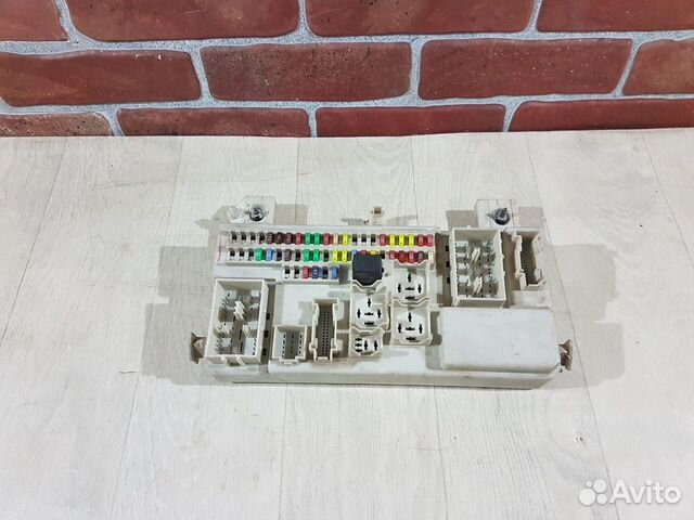 Блок предохранителей салона mazda 3 bk МКПП