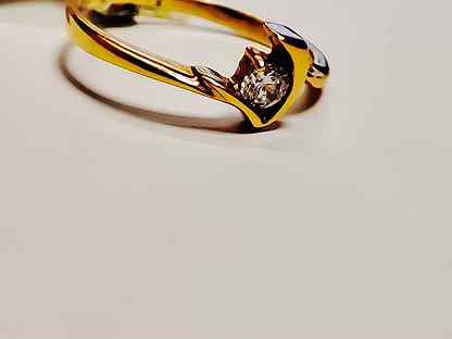 Золотое кольцо 1,68 грам 585 пробы