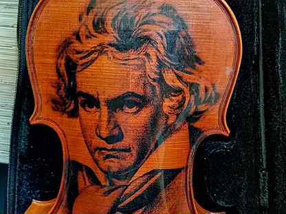 Эксклюзивная скрипка 4/4 с изображением Бетховена
