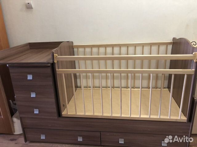 Детская кроватка трансформер с маятником