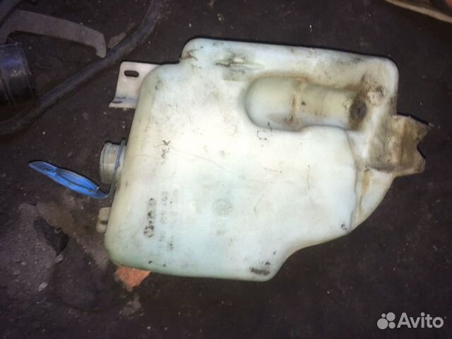 Бачок омывателя Volkswagen golf 3/vento