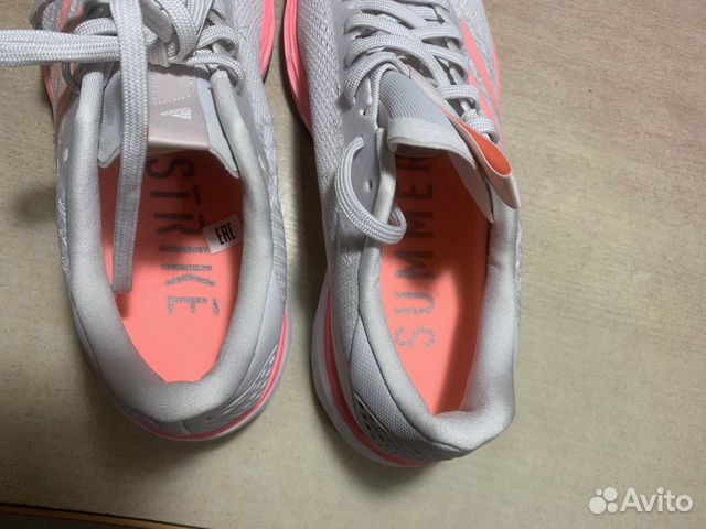 Продам кроссовки кроссовки adidas SL20