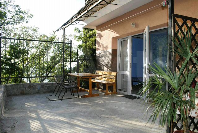 2-к. квартира, 40 м², 1/3 эт.