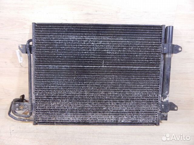 Радиатор кондиционера Vw Touran 1