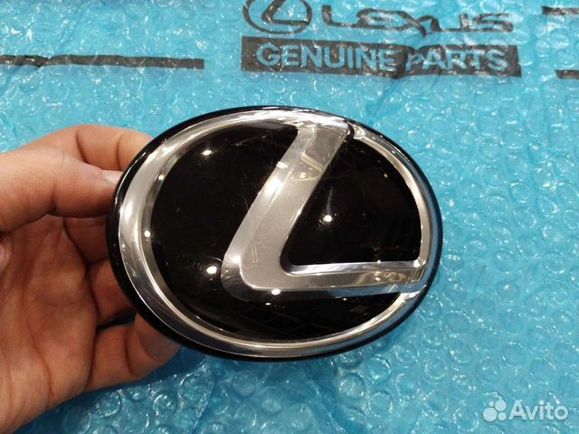 Эмблема крышки багажника Lexus Rx (4) 15-23