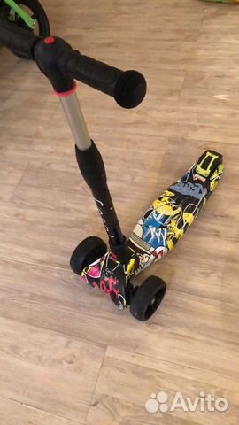 Самокат со светящимися колесами
