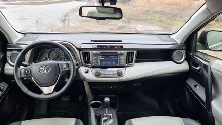 Toyota RAV4 2.2 AT, 2013, 151 067 км