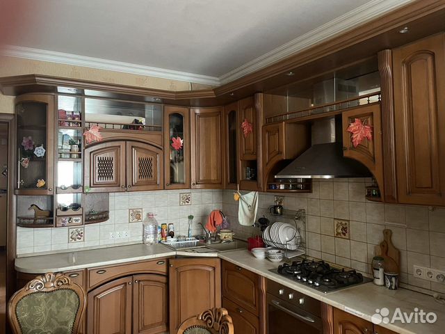 Кухонный гарнитур бу массив