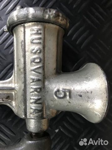 Чугунная ручная ретро мясорубка Husqvarna(Швеция)