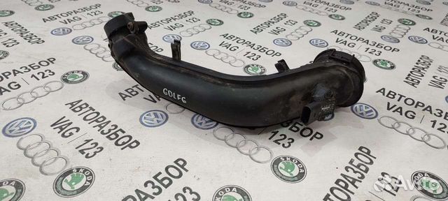 Патрубок интеркулера Фольксваген Гольф 6