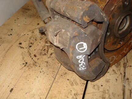 Суппорт передний левый Peugeot 308, Пежо 308