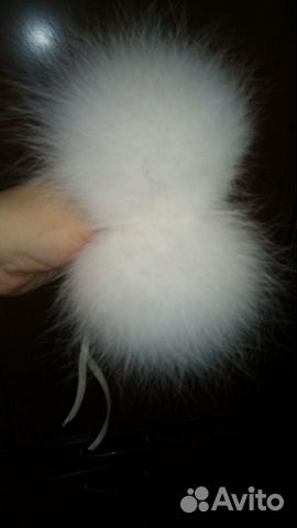 Помпоны из меха песца 