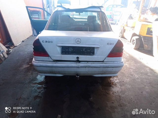 Разбор Mercedes W202 Рест