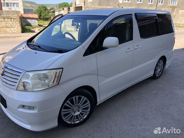 Toyota Alphard 2004