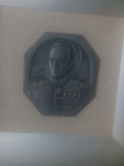 Продам настольную медаль