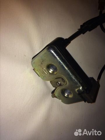 Форд Фьюжн Фиеста. Замок крышки багажника