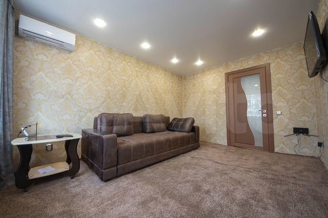 2-к. квартира, 54 м², 1/5 эт.