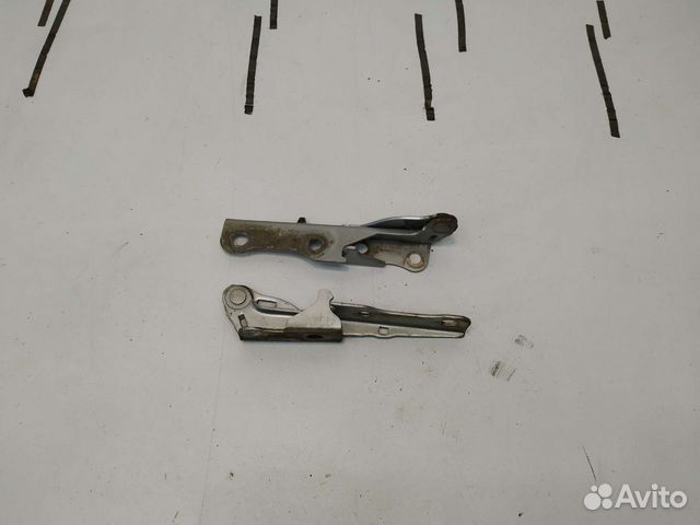 Hyundai Accent петли дверей капота