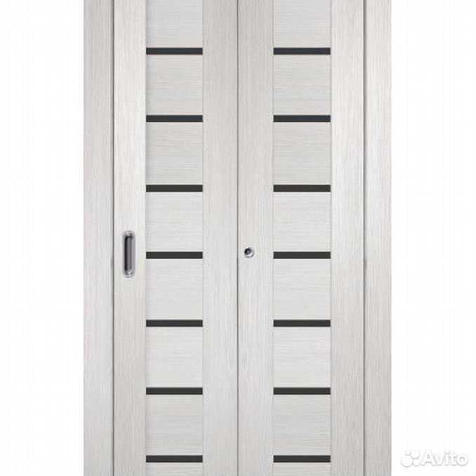 Складные двери белые. Дверь складная межкомнатная. Дверь-книжка межкомнатная. Складные двери межкомнатные. Складная дверь межкомнатная двухстворчатая
