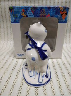 Статуэтка медведь биатлонист фарфор Гжель Сочи 201