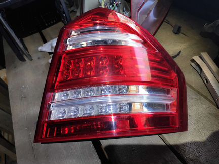 Mercedes GL x164 фонарь правый рестайлинг диод