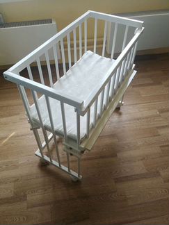 Кроватка для младенцев
