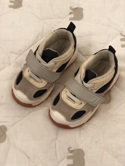 Кроссовки zara