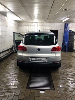 Volkswagen Tiguan 2.0 AT, 2012, 125 000 км