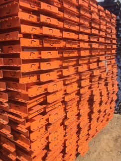 Стеллажные конструкции Б/У