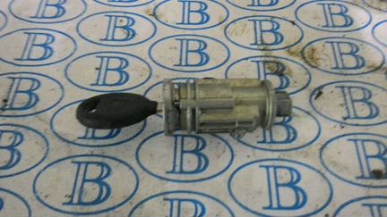 Замок зажигания Додж Караван 2001 г