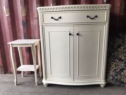 Стол обеденный раздвижной и стулья