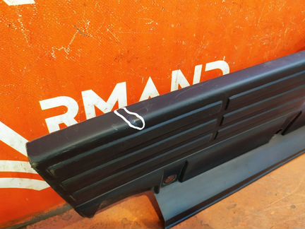 Накладка бампера задняя верхняя Mitsubishi Pajero