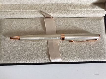 Ручка Parker серебряная с позолотой роллер