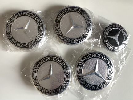 Колпачки и эмблема в капот mercedes чёрный кант (C