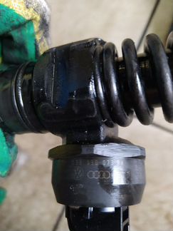 Форсунка топливная 038130073BA VW Audi 1,9TDI AVF