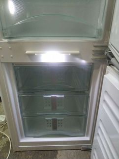 Холодильник встраиваемый liebherr