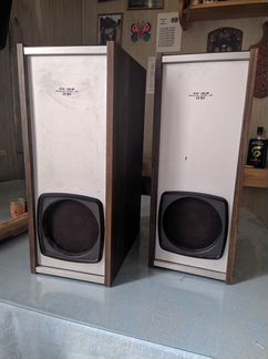 Колонки Akai SW-35 jet road system