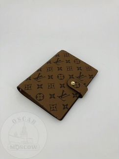 Новый ежедневник Louis Vuitton с кожаной обложкой