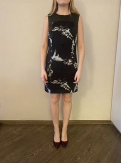 Платье hugo boss 42-44 размер