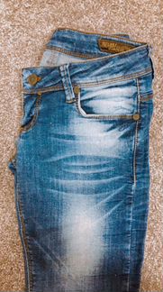 Джинсы скинни