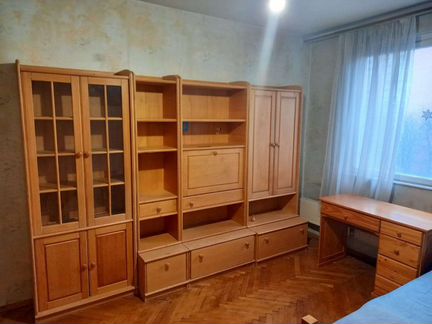 Мебель из натуральной сосны (стенка+стол)