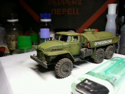 Модель топливозаправщика Урал