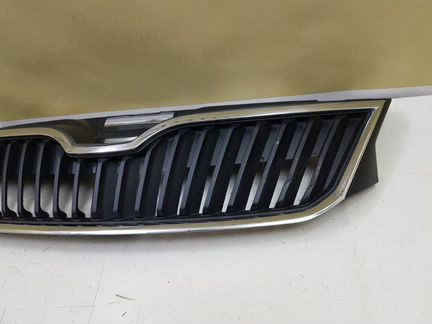 Решетка радиатора Skoda Rapid