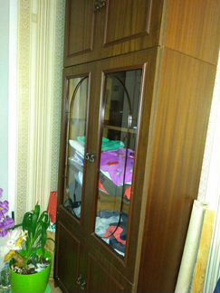 Книжный шкаф