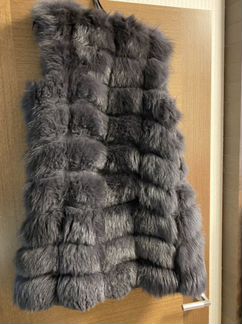 Меховая жилетка из песца