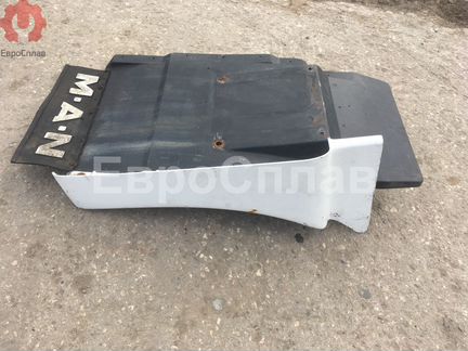 Крыло переднее задняя часть с правой накладкой MAN
