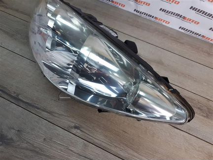 Фара левая Пежо 308