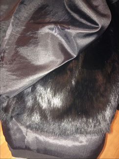 Продам женское пальто с натур. мехом