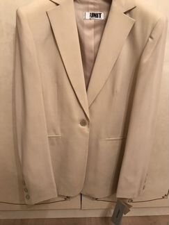 Пиджак и юбка,размер 38.Испания