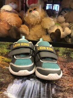 Кроссовки детские